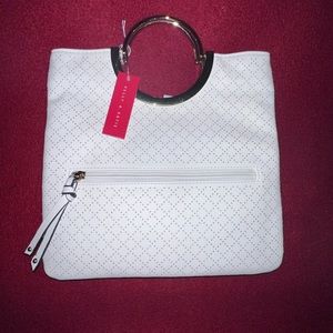 Kelly & Katie White Clutch**NEW W/TAGS**